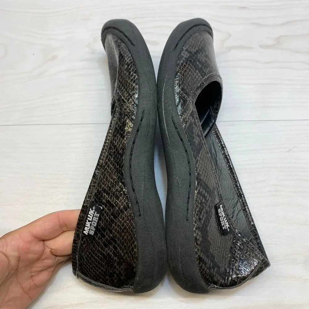 Muk‎ Luk Sport Shoes Womens 9 Brown Black Snake Slip On Comfort Loafers